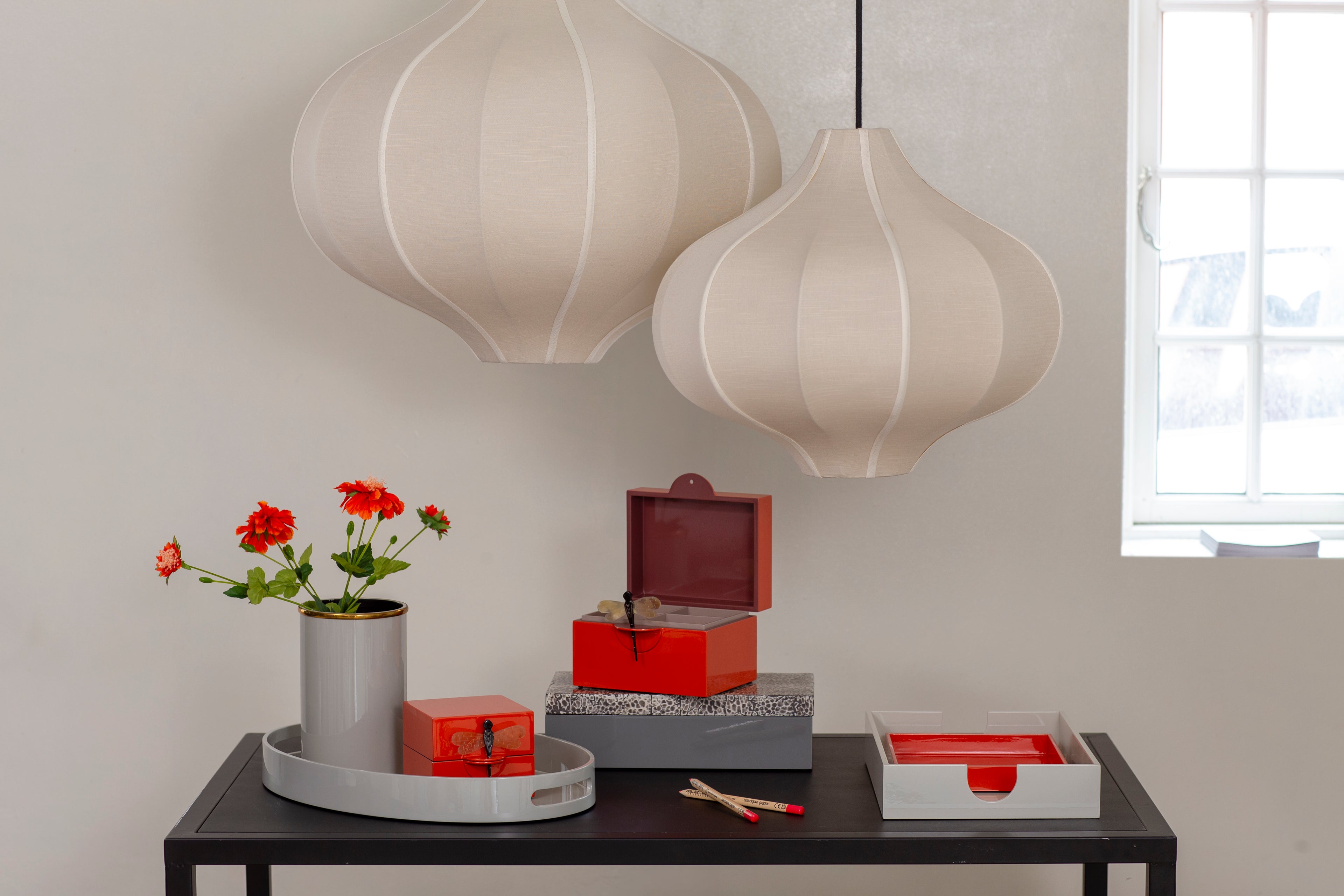 "Onion Small" Lampshade with Off-White Silk