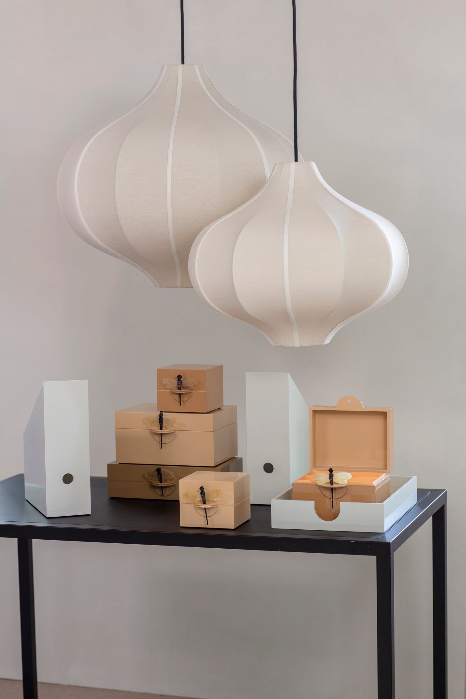 "Onion Large" Lampshade with Off-White Silk