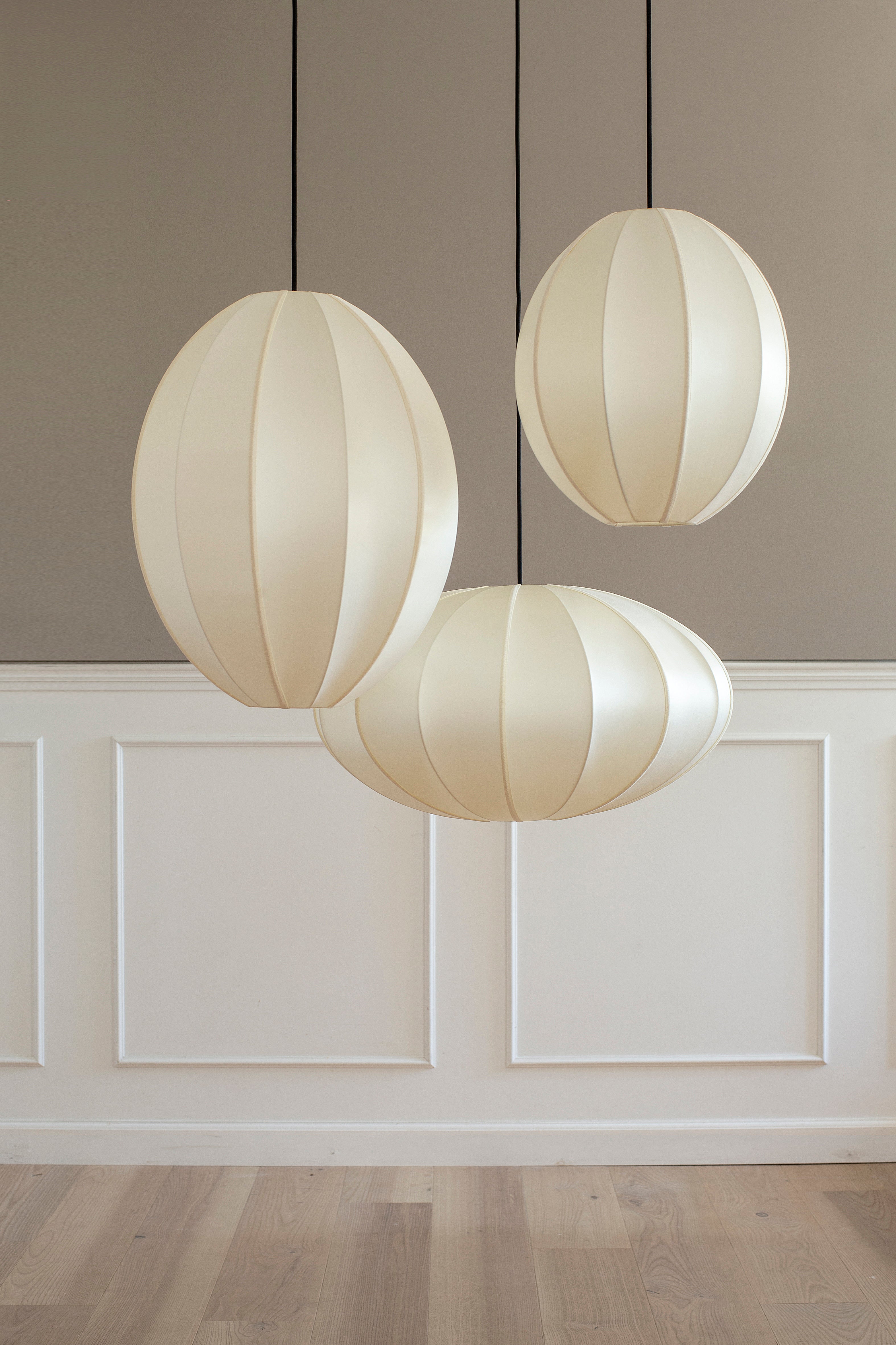 "Pumpkin" Lampshade in Off-White Silk with White Ribbon
