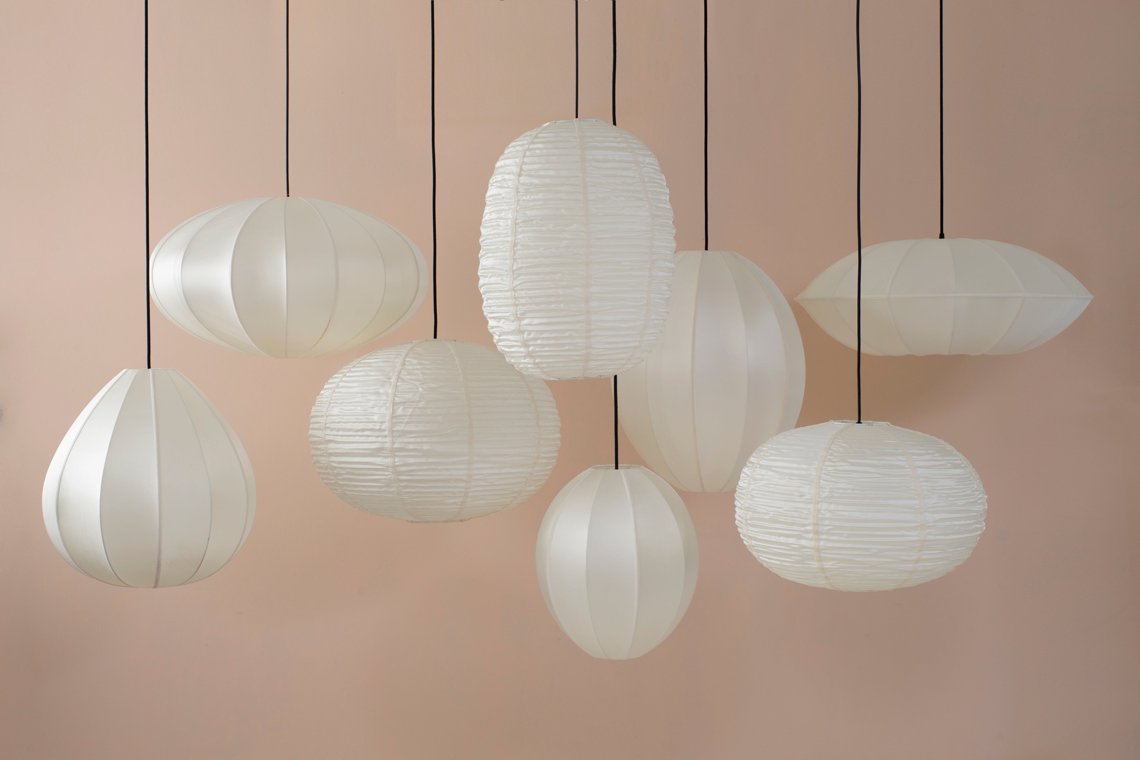 Lampshade "Folding Round Big" Off-White Silk with White Ribbon