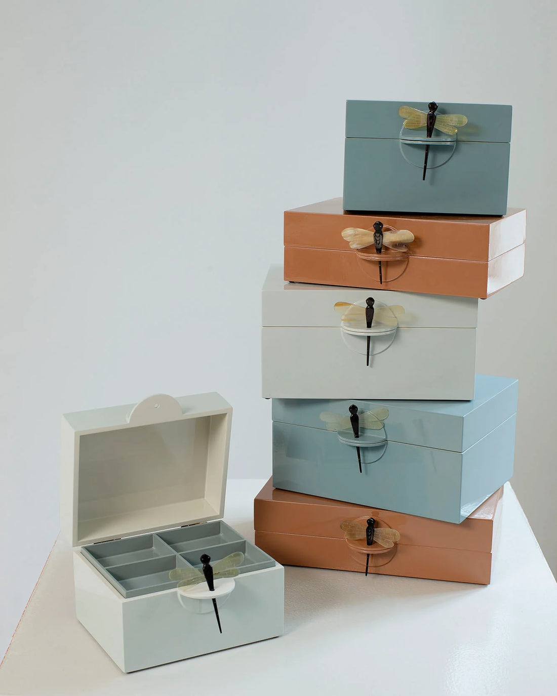 Lacquer Box "Dragonfly" in BabyBlue - XL